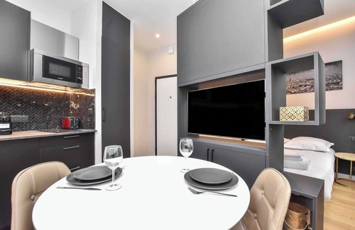 Chaussee-d'Antin Apartment | Magnificent studio - 2P - near OpÃ©ra Garnier