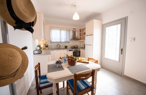 Loutraki House | Magnificent Sunset
