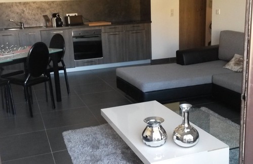 Propriano Apartment | Magnificent T3, the city center.