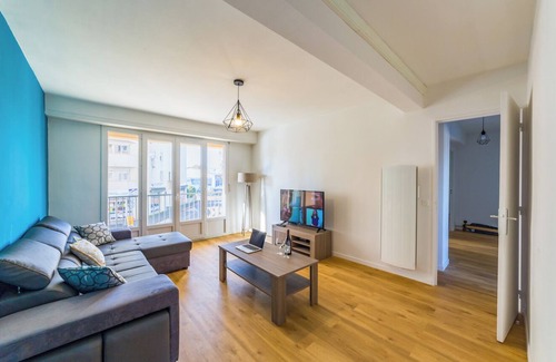 Pau Nord Apartment | Magnificent T4, 3 Bedrooms, Free Secure Parking