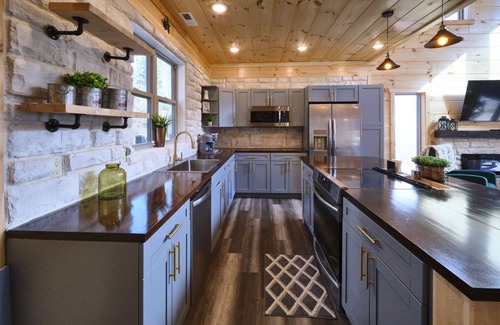 Chalet Village Cabin | Magnificent View