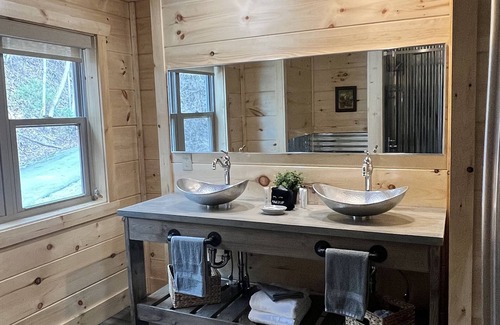 Chalet Village Cabin | Magnificent View