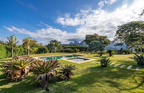 Itaipava House | Magnificent views, 3 suites, pool w/heated tub