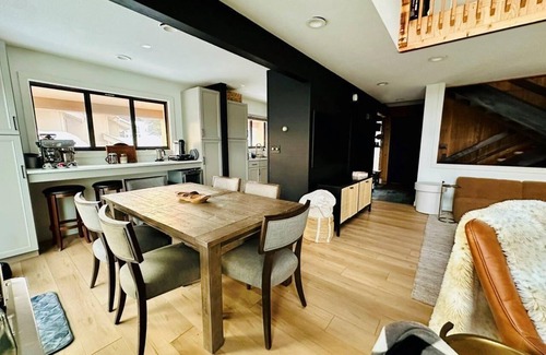 Bromley Mountain House | Magnificent VIEWS at this Bromley Peru House!