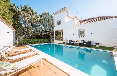 Guillena Villa | Magnificent Villa with large pool and garden with 100% private views in Seville