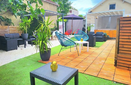 Neuilly-sur-Marne Villa | Magnificent villa with heated pool, jacuzzi and sauna