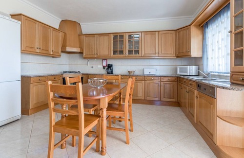 Parragil Villa | Magnificent Villa with Panoramic Sea View 10 minuts from Falésia Beach Vilamoura