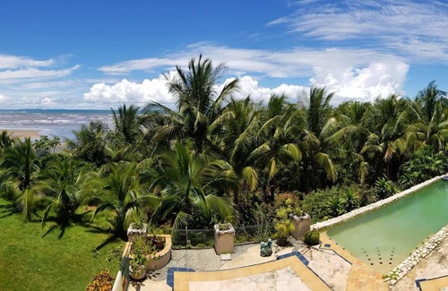 Chiriqui House | Magnificient Beachfront Estate House on the Pacific Coast