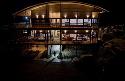 Baskerville House | Magnificient Four Bedroom Home, Amazing Views