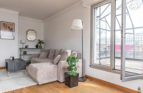 Quartier des Grandes-Carrieres Apartment | Magnificient Terrace 6 pers flat