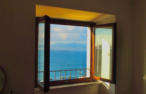 Piombino Apartment | Magnifico Edificio Storico Affacciato Sull'arcipelago Toscano!