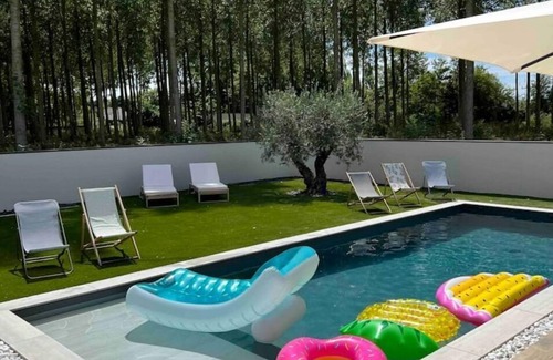 Luigne Villa | Magnifique Villa Avec Piscine