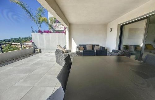 Alata Apartment | Magnifique appartement au calme avec vue panoramique