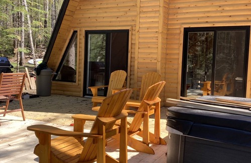 Mauricie Cabin | Magnifique Chalet A-frame au Bord de la Riviere St-maurice