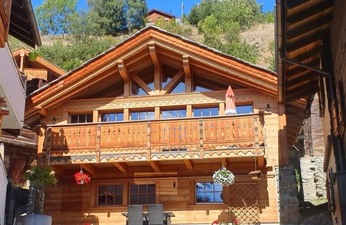 Saint-Martin Ski Chalet | Magnifique Chalet Avec Tout le Confort au Cœur du Val D'hérens