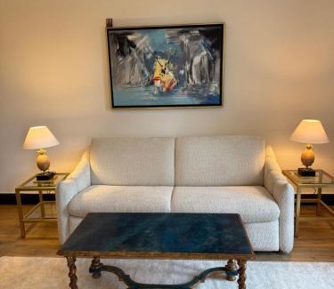 La Celle-sous-Gouzon Apartment | Magnifique studio entier avec terrasse Saint Jean Cap Ferrat