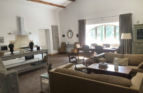 Sarrians House | Magnifique Gîte Pour 6 Personnes, Entièrement Équipé