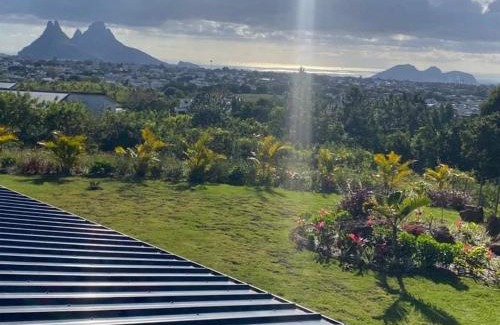 Vacoas-Phoenix Villa | Magnifique maison moderne avec vue