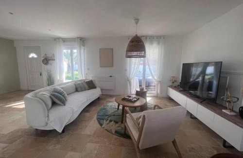 Sadirac Villa | Magnifique maison piscine 15 min de Bordeaux et proche saint Emilion avec wifi