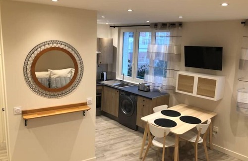 Montmorency Apartment | Magnifique Studio Zen & Cosy à 12mn de Paris