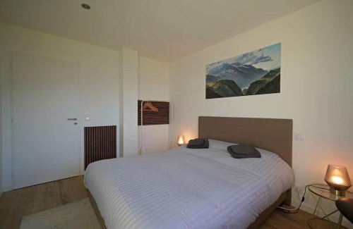 Saint-Eustache Apartment | Magnifique Suite Takapuna 4/6p vue lac & montagne