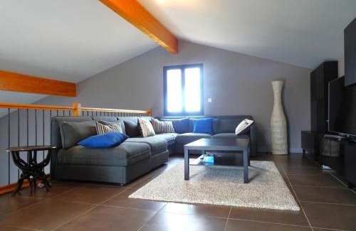 Montauban Villa | Magnifique villa 220m2- Quartier résidentiel Le Carreyrat - 6 à 8 pers - 3 chambres doubles - Grand jardin et terrasses