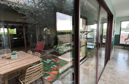 Sauvian Villa | Magnifique Villa Atypique de 230 m2 Avec Patio Intérieur