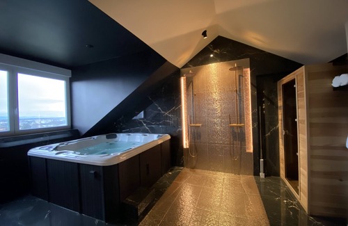 Riedisheim House | Magnifique Villa Le89golden Avec Jacuzzi et Sauna