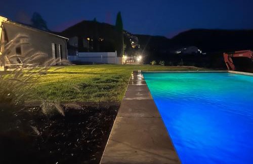 Seguret Villa | Magnifique Villa Neuve avec piscine