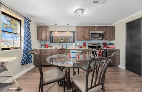 Statesville Apartment | Magnolia Apt- Best Bang for $