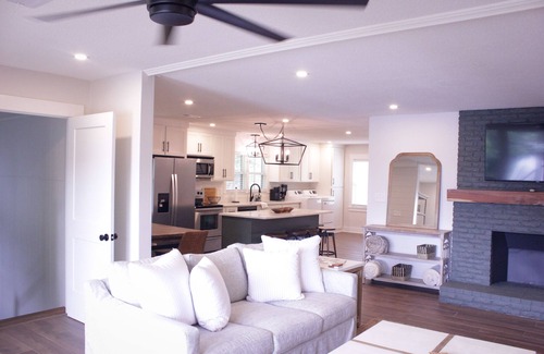 Florence House | Magnolia at The Shoals: Lakefront Home on Wilson Lake