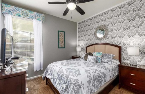 Williamsburg Villa | Magnolia Blossom