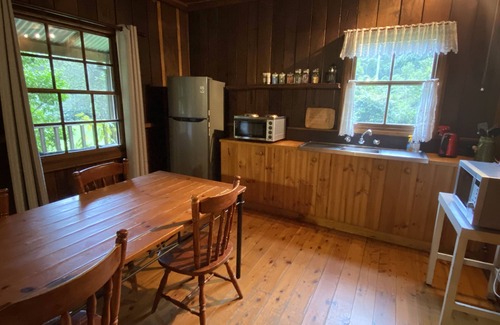 Grose Vale Cabin | Magnolia Cottage @ Hidden Valley Retreat Cottages