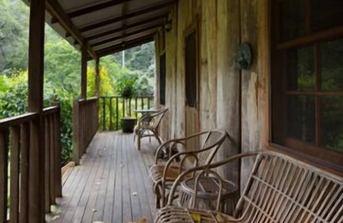 Grose Vale Cabin | Magnolia Cottage @ Hidden Valley Retreat Cottages
