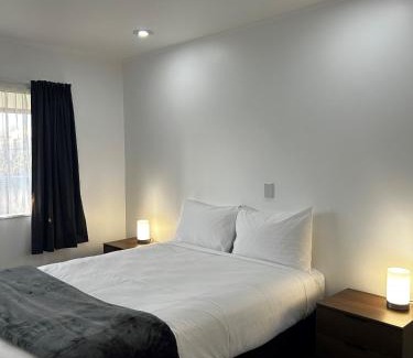 Waiotahi Hotel | Magnolia Court Motel