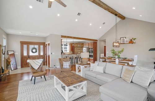 Waco Other | Magnolia Farmhouse Game Room Countryside Stay On 4 Acres