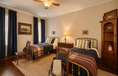 Meridian House | Magnolia Hill Vacation Home Rental in Meridian Mississippi Poplar Springs Historic District