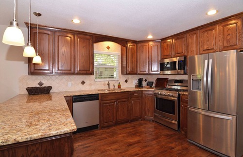 Allen House | Magnolia House - Furnished Monthly Rental in Allen, TX!