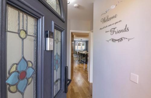 Caversham House | Magnolia House