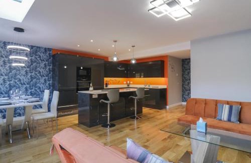 Caversham House | Magnolia House