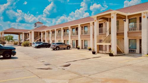 Magnolia Hotel | Magnolia Inn and Suites