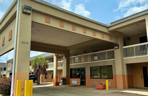 Hattiesburg Hotel | Magnolia Inn Townhouse Hattiesburg MS I-59