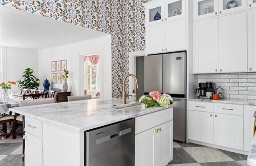 Murfreesboro House | Magnolia Manor~Hot Tub~Fire Pit~Sleeps 16~GameRoom