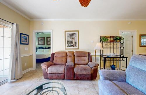 Central Myrtle Beach Apartment | Magnolia North 102