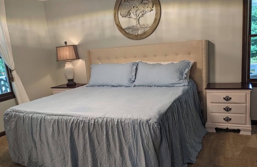 Clarkesville House | "Magnolia Retreat" Cozy relaxing setting on 3 Acres, 2 Porches, & Firepit