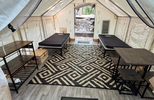 Rogers RV Rental | Magnolia's est – Glamping Getaway in Red River Gorge