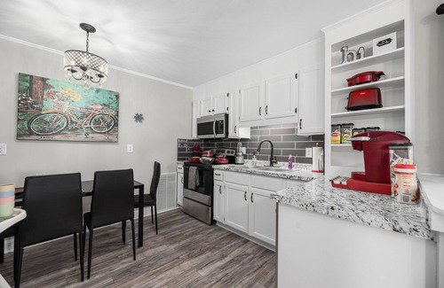 Statesville Apartment | Magnolia Small Apartment w/King-size Amenities- High Quality Beds & Pillows!