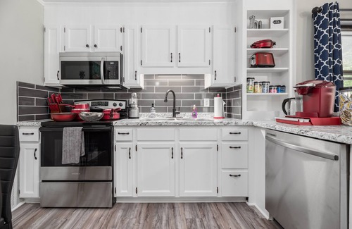 Statesville Apartment | Magnolia Small Apartment w/King-size Amenities- High Quality Beds & Pillows!