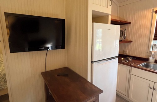 Magnolia House | Magnolia Tiny House - Newly Renovated Charm in Serene Magnolia