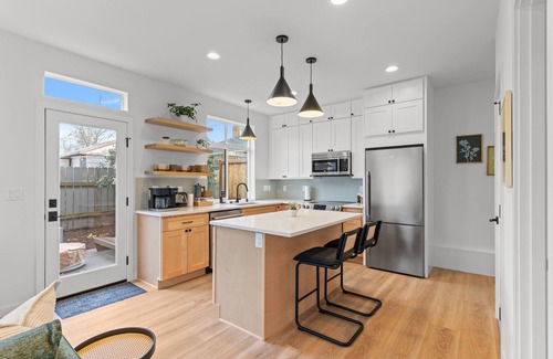 Southeast Magnolia House | Magnolia Village Retreat Walkable 2 Bedroom Home
